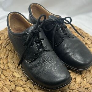 Softspots  Black Leather Tie Shoes